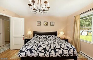 3 camere, una scrivania, ferro/asse da stiro, Wi-Fi gratuito