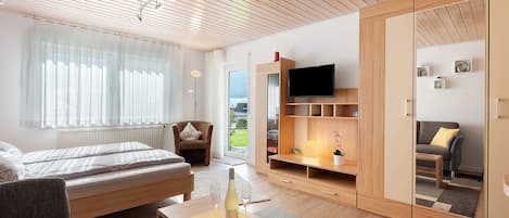 1 bedroom, free WiFi, bed sheets