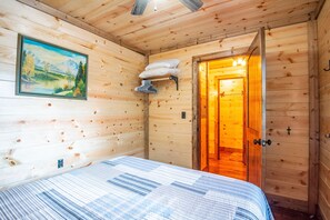 1 bedroom, internet, bed sheets