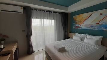 Basic Single Room | Free WiFi, bed sheets