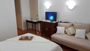 1 bedroom, iron/ironing board, WiFi, bed sheets - Studio Gold with pool and beach (Saint-François)