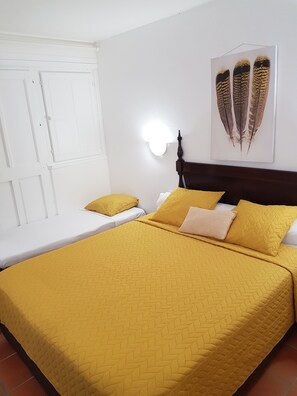 1 chambre, fer et planche à repasser, Wi-Fi, draps fournis