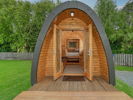 1 habitación, decoración personalizada y muebles diferentes