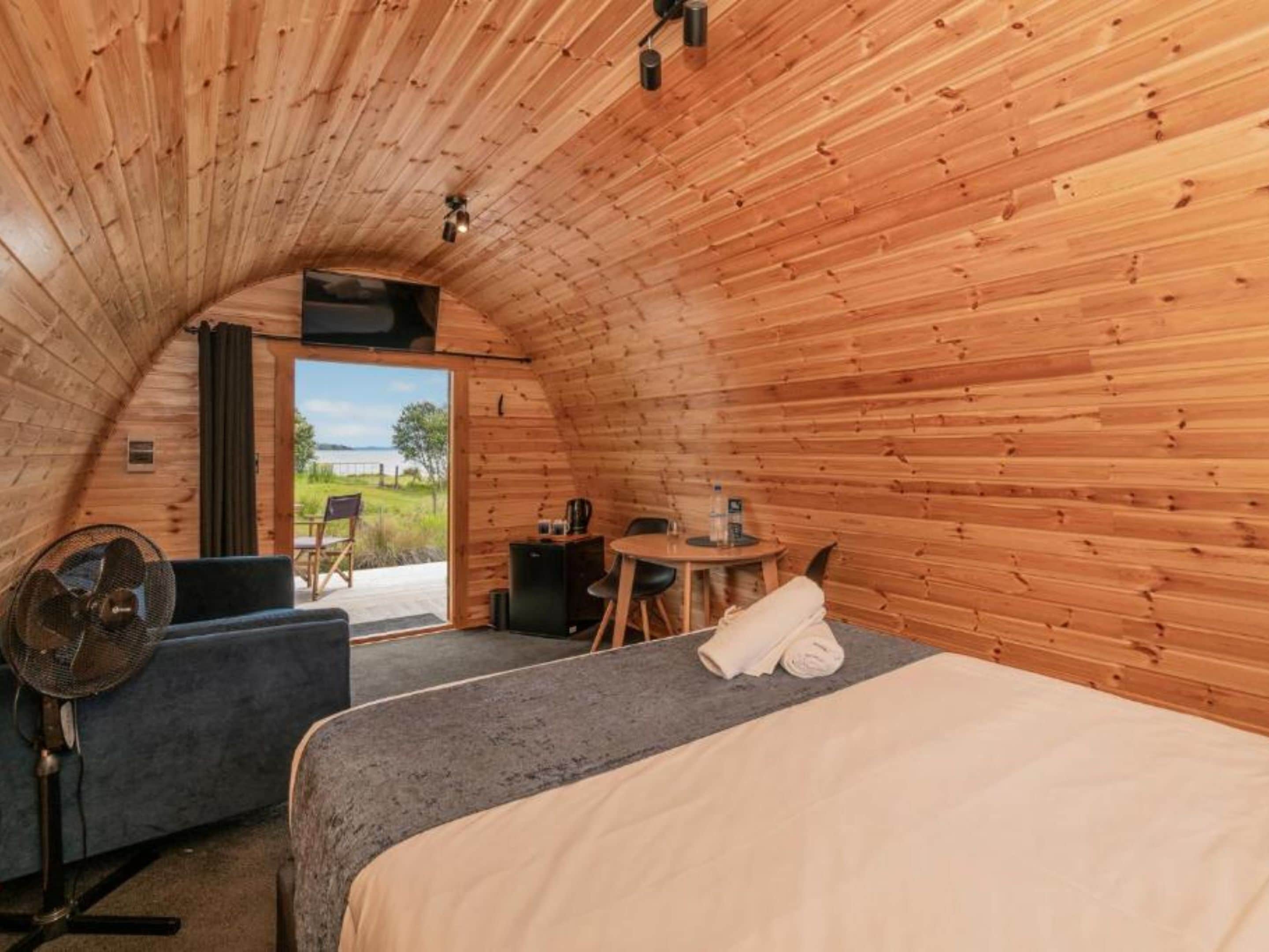 Beachside Deluxe Glamping Pod | 特色装修、特色家居、免费 WiFi、床单