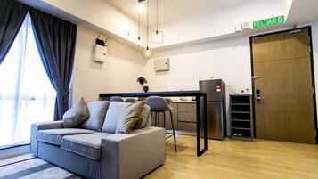 Studio Eksekutif | Area keluarga | TV layar datar