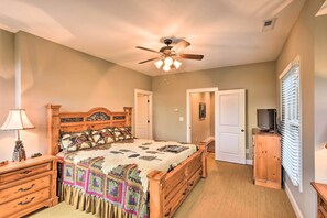3 habitaciones, tabla de planchar con plancha, internet y ropa de cama 