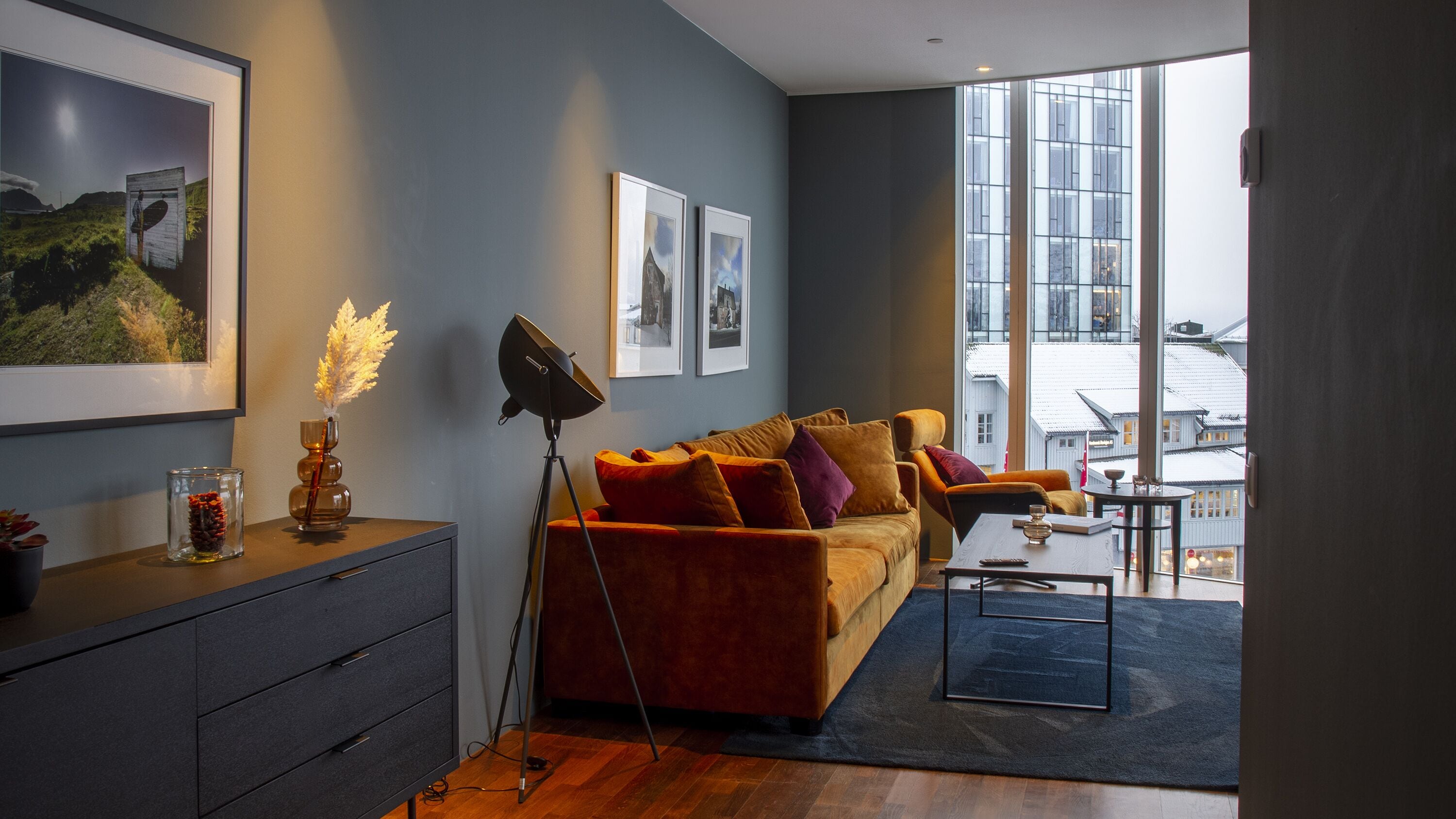 grand apartment, 3 bedrooms, sauna, mountain view | living area | 55-inch smart tv with digital channels, tv