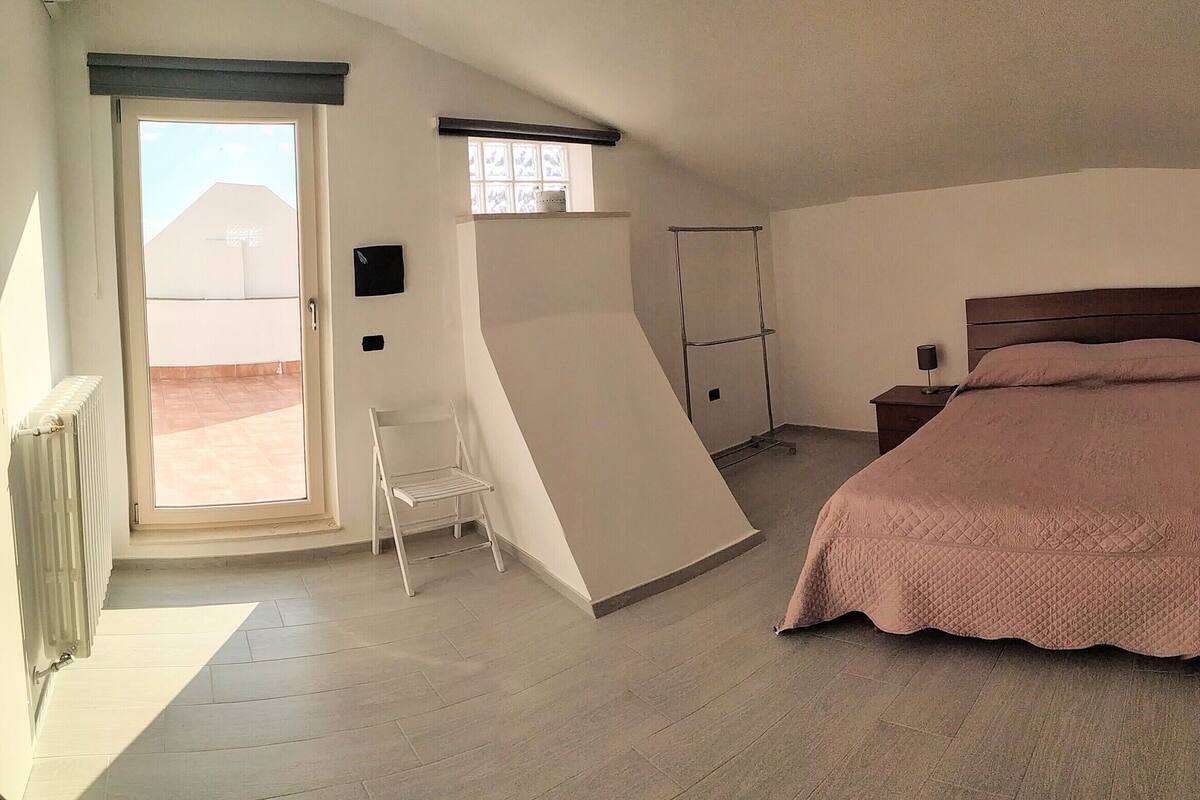 Deluxe Room | Premium bedding, down duvets, pillow-top beds
