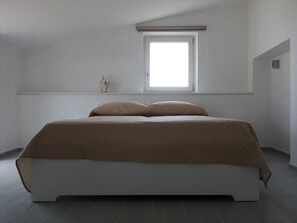 Premium bedding, down comforters, pillowtop beds - Casa Vacanze Palazzo Loreto (Irsina)