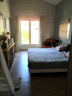 4 chambres, fer et planche à repasser, Wi-Fi, draps fournis