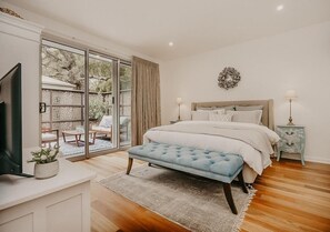 4 habitaciones, tabla de planchar con plancha, internet y ropa de cama 