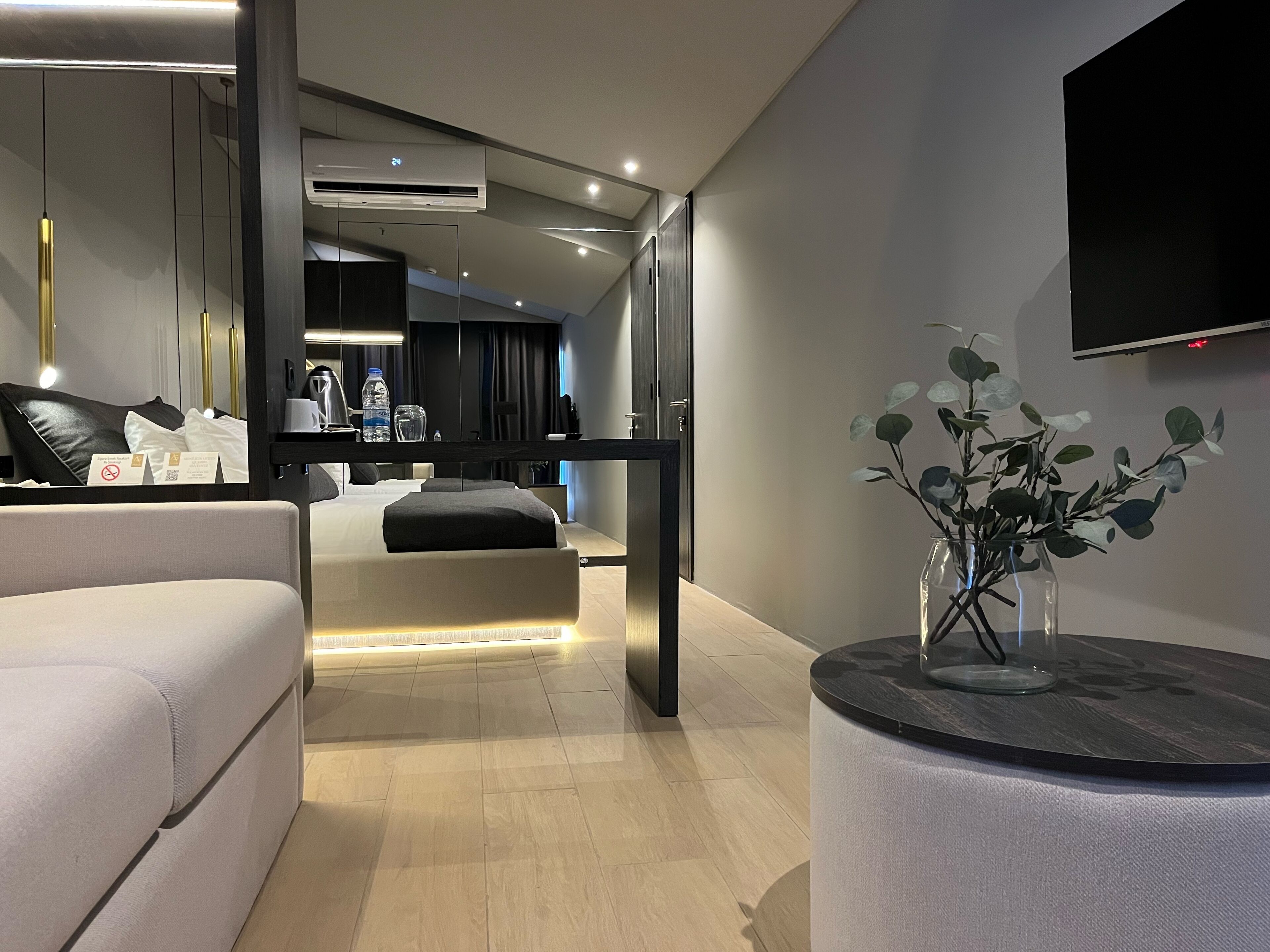 superior suite with terrace | 1 bedroom, egyptian cotton sheets, premium bedding, minibar