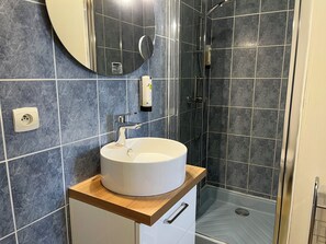 Decoración individual, mobiliario individual, escritorio