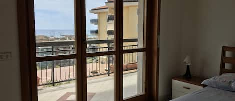 3 bedrooms, bed sheets, wheelchair access