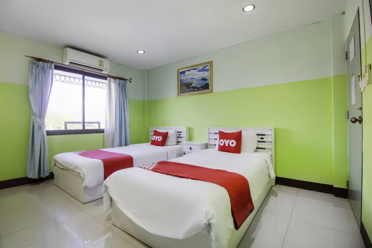 Desk, free WiFi, bed sheets
