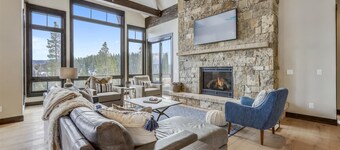 Barton Creek Vista: Spacious 6BR home in Breckenridge with stunning mountain views!