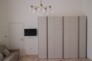 Interior - Suite with panoramic balcony (Oria)