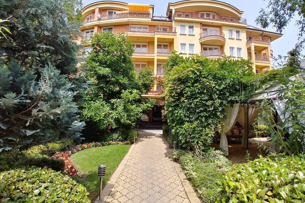 Aparthouse Borovo