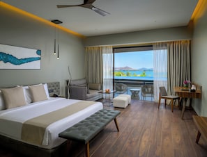 Premium bedding, down duvets, memory-foam beds, minibar - Aria Resort and Spa (Nashik)