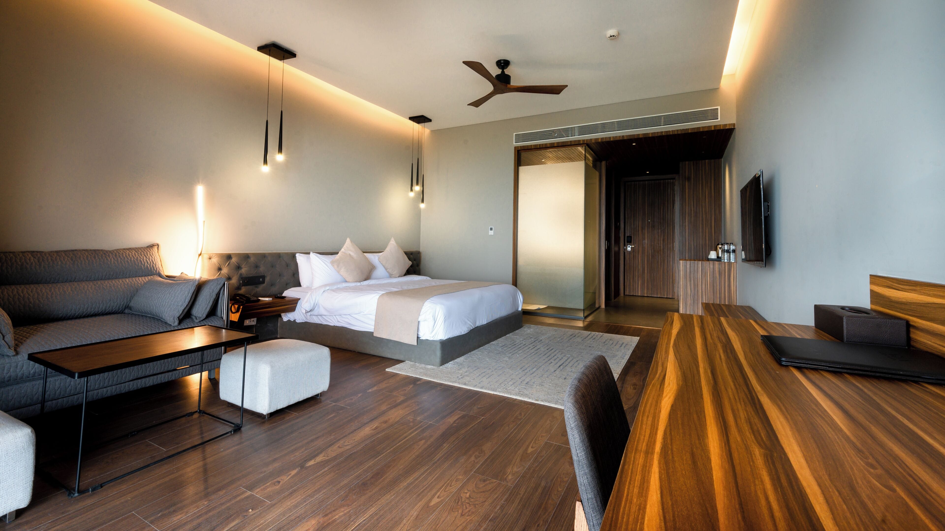 Habitación estándar doble, 1 cama de matrimonio | Ropa de cama de alta calidad y edredones de plumas