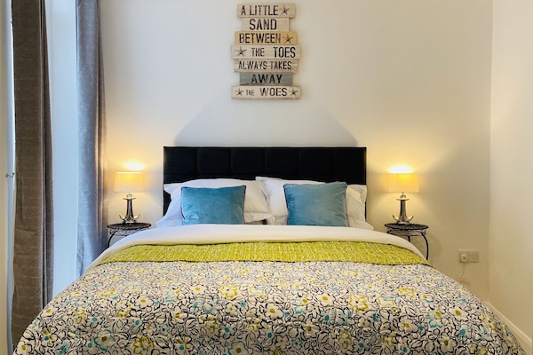 Executive Duplex | Free WiFi, bed sheets