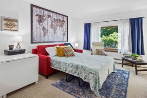 1 bedroom, desk, iron/ironing board, free WiFi