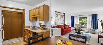 King Bed - FAST WiFi - Near Froedtert