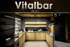 Free daily continental breakfast  - Almhof Family Resort & SPA (Gerlos)
