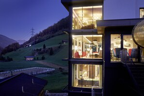 Espace de soins pour les couples, sauna, bain à remous, hammam