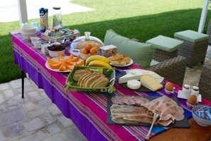 뷔페 아침 식사