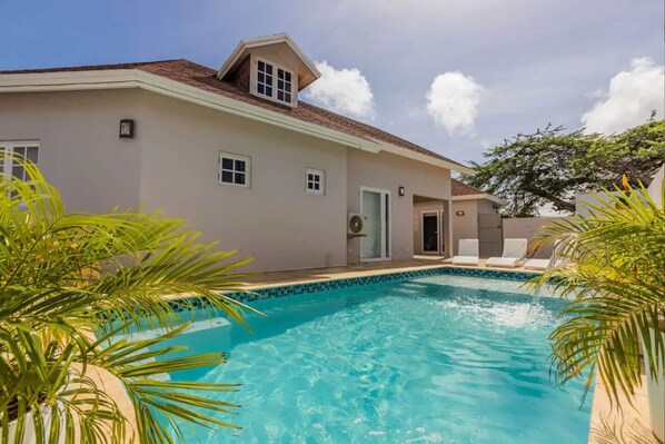 Pool - Remodeled 6BR - PrivatePool, GameRoom, Close2Beach (Noord)