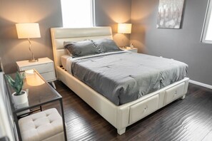2 bedrooms, desk, iron/ironing board, WiFi