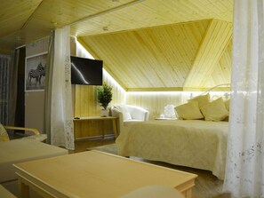 Luxury Quadruple Room | Premium bedding, blackout curtains, iron/ironing board - Recreation center Lake Ponti (Turygino)