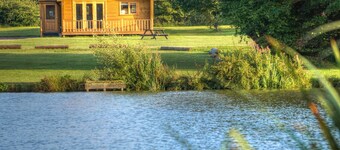 Stunning Award Winning Lakeside Lodge perfect for fishing 
