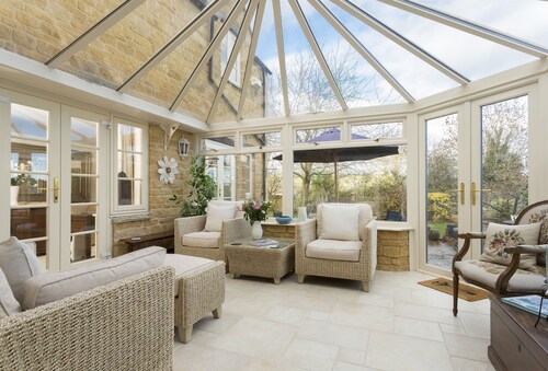 Chipping Campden Modern House, Garden, upstairs/downstairs bedrooms/bathrooms. 