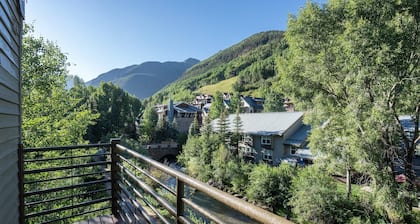 Cloud Nine! Walk to Gondola | Top Floor on River