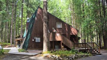 Cabin (The Lodge on Shawnee Trail) | Exterior