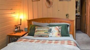 Cabin (The Lodge on Shawnee Trail) | 4 bedrooms, free WiFi