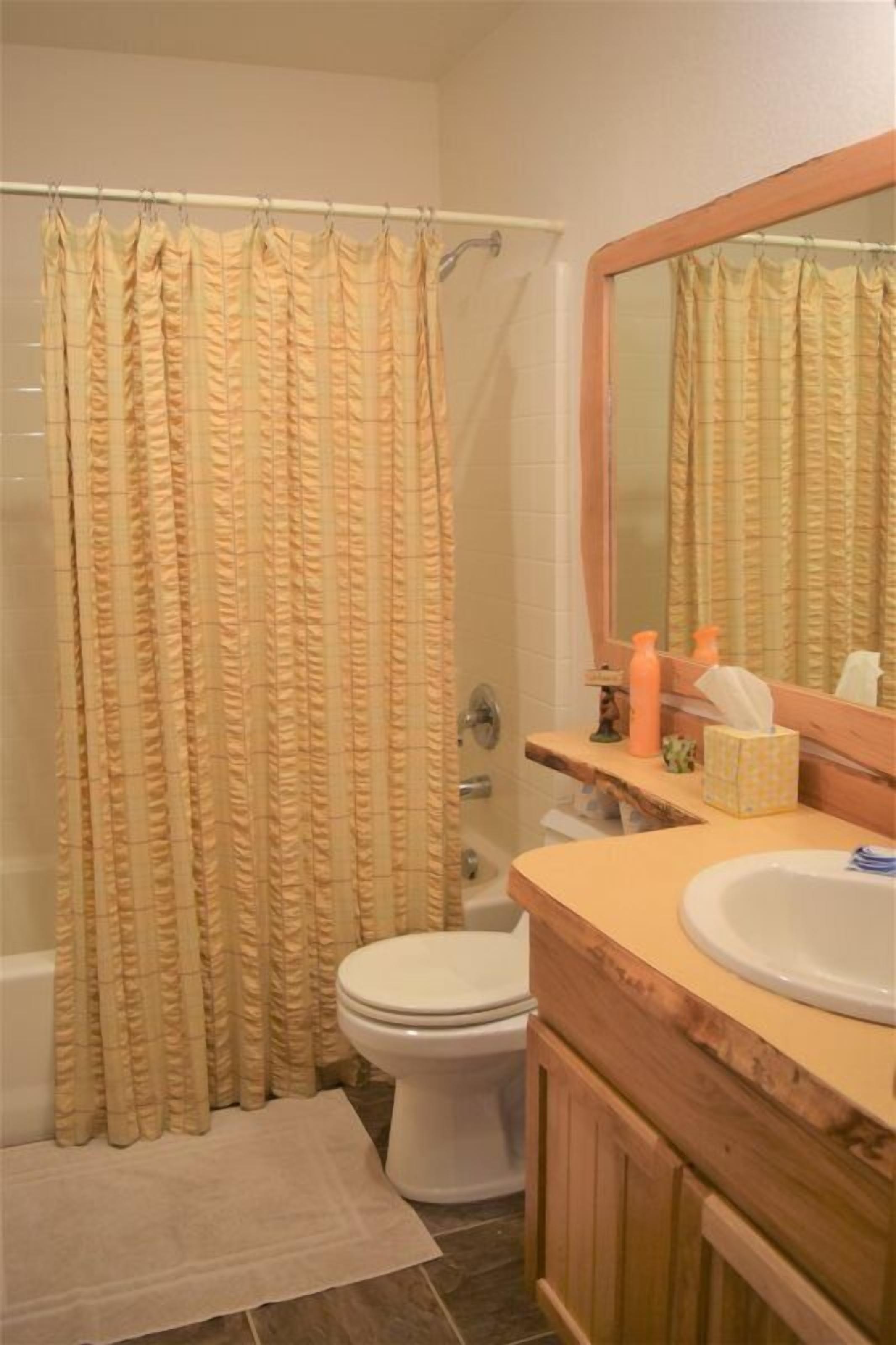 Cabin (Cougar Cabin) | Bathroom