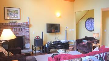 Cabin (Moose Manor) | Phòng khách