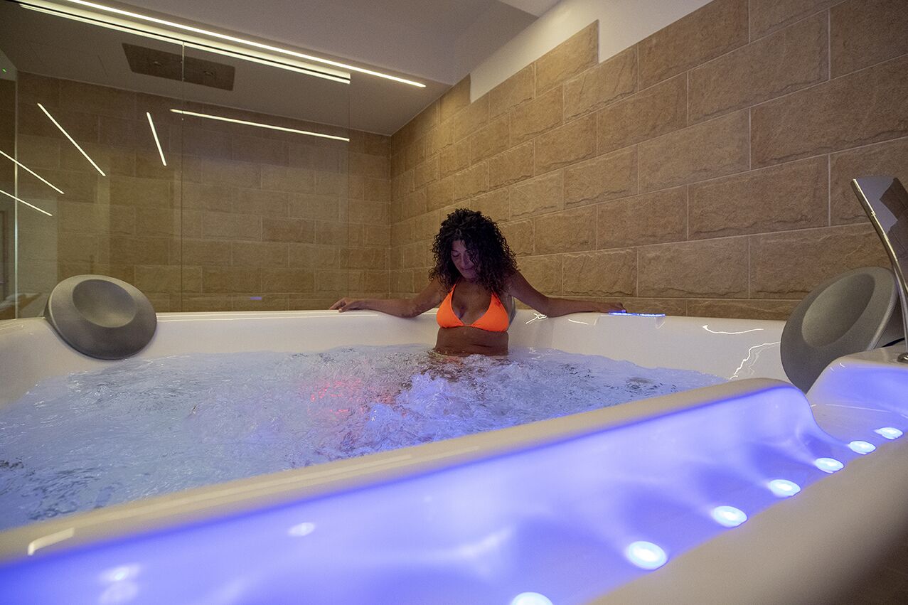 Bain à remous intérieur