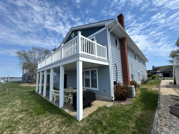 Exterior - CANAL FRONT - GREAT VIEWS - 5 BDRM, 3&1/2 BATHS, 2 KINGS, GOLF, RELAX... (Ocean Pines)