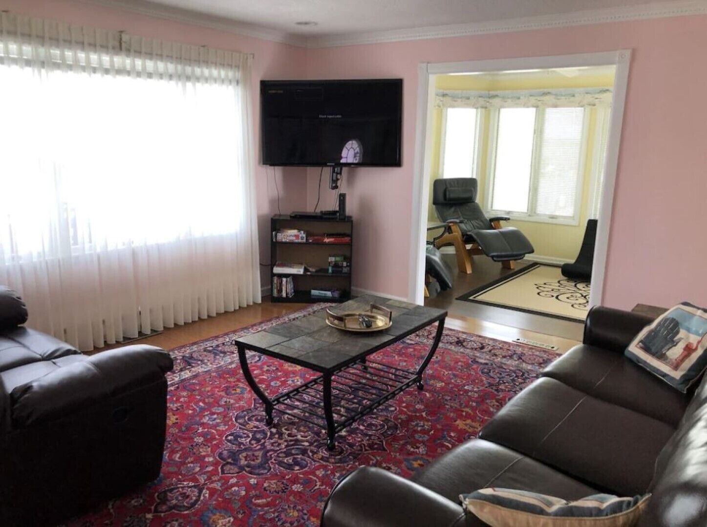 TV, DVD player, music library, printers