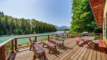 Cabin (Cowlitz River Cabin) | Ngoại thất