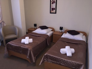 Iron/ironing board, free WiFi, bed sheets - Hotel Roko (Warsaw)