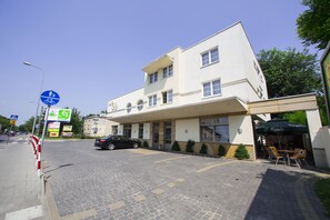 Front of property - Hotel Roko (Warsaw)