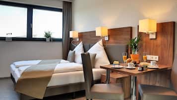 標準雙人或雙床房 | 低過敏寢具、客房內保險箱、隔音、免費無線上網