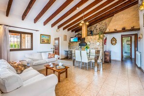 Living area - PAPALAYA. Welcoming villa very close to Pto. Pollensa (Puerto Pollensa)