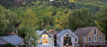 Lift 8 Lodge - Gondola District Townhome, EXCELLENT Location!  Ski In/Out