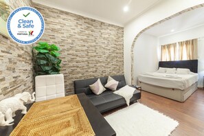Room - A43 - Castle Arch Apartment (Lagos)